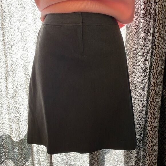 Limited Skirt Size 2 - Picture 1 of 3